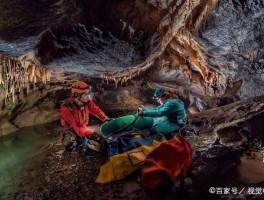 火箭洞穴探险：勇闯神秘的地底世界！